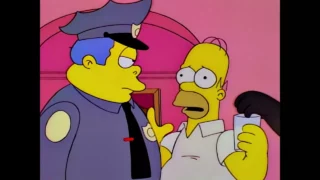 - Je n'ai jamais vu ça de ma vie. - Il y a vos empreintes partout.