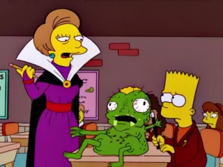 Lisa a un niveau de troisième.