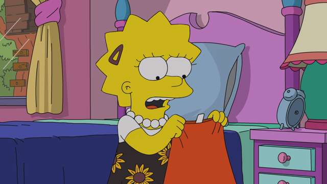 Lisa dans une chambre, un vêtement à la main.